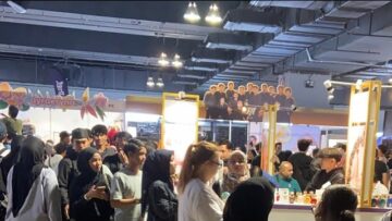 SUASANA DI BOOTH AI TEAM!!!